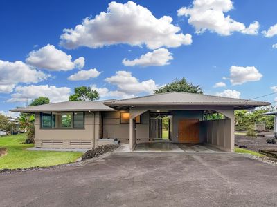 681 W Kawailani St