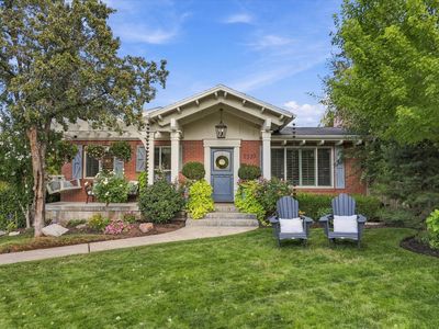 2337 S Country Club Cir