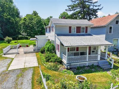 32 Water St