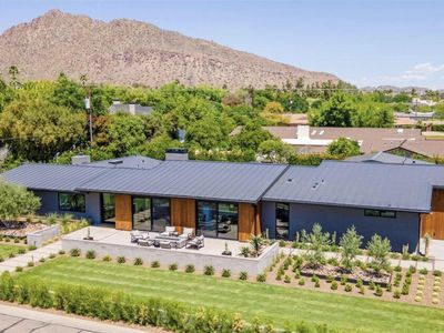 6340 E Calle Del Norte --