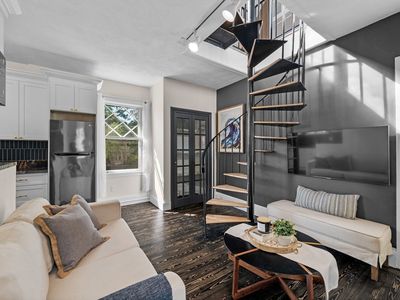 28 Columbus Ave APT 4