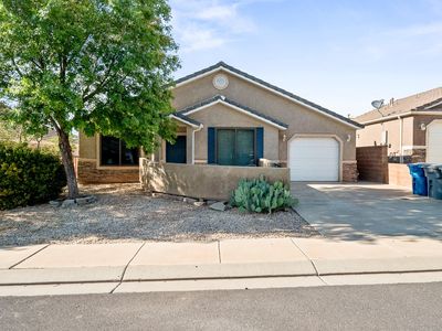 23 E 450th St N