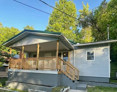 120 Templeton St