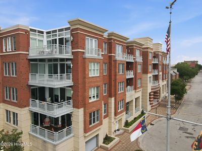 305 Sky Sail Boulevard