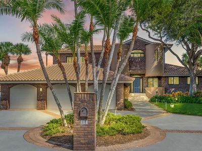 833 Ponce De Leon Dr