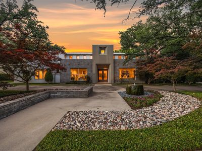 6007 Club Oaks Dr