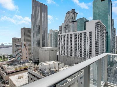 151 SE 1st St APT 2101