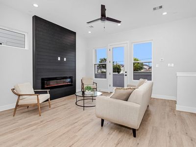 804 Schweikhardt St