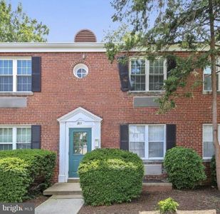 201 E Glebe Rd APT D