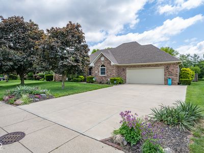 231 Meadowview Ln