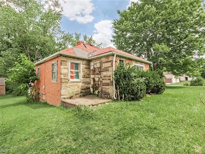 Property at 16725 Findlay St, Chagrin Falls, OH
