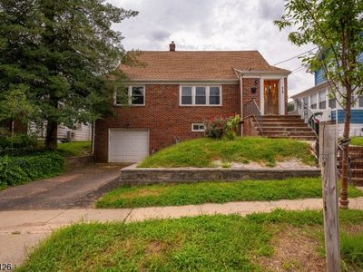 518 Thompson Ave