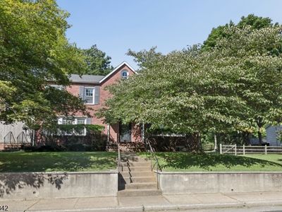 166 Crescent Ave