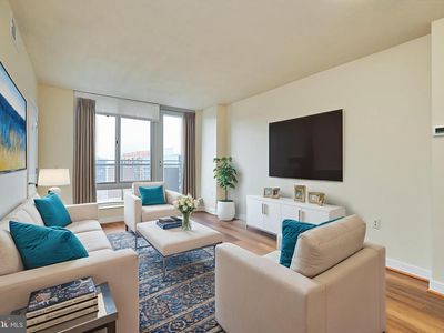 555 Massachusetts Ave NW APT 1306