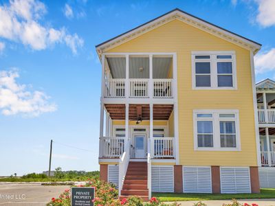 1515 E Beach Blvd APT 141