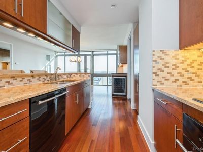 175 Huguenot Street #1604/1605