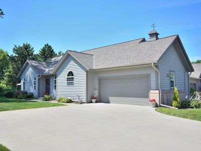 W232N3011 Emerald LANE #A