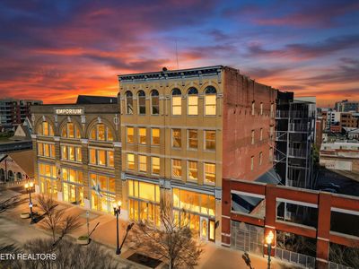112 Gay St S #207