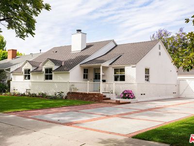3206 Purdue Ave