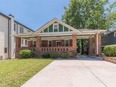 537 Winton Ter NE