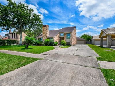 11907 Pepperdine Ln