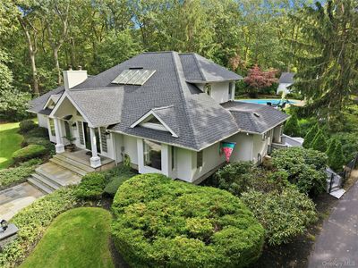 52 W Meadow Road