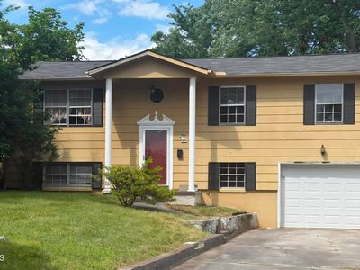 1716 Garden View Ln