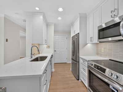 300 Johnson Ferry Rd NE Unit B603