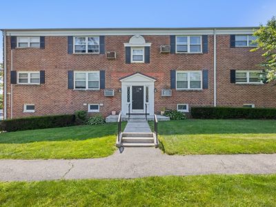 90 Strawberry Hill Avenue #3