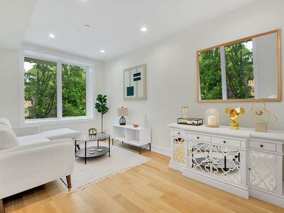 473 Bainbridge St #2A