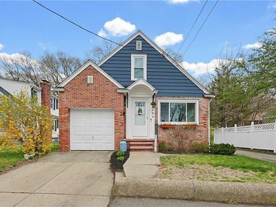 189 Fruit Hill Ave