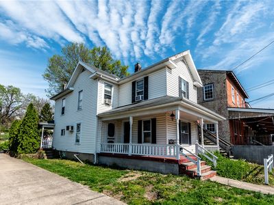 137 S Main St