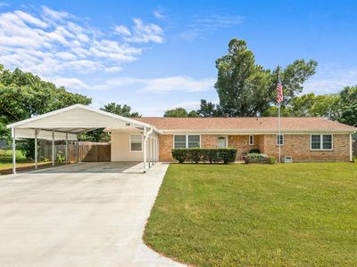 116 Larkspur Ln