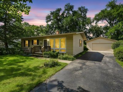 Property at 2402 Manor Ln, McHenry, IL