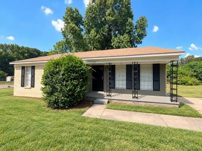 630 Blackhawk Rd