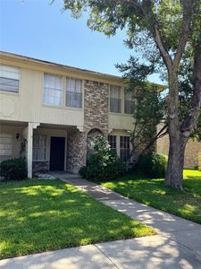 541 Towne House Ln