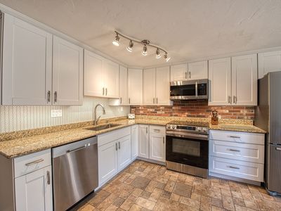 169 Norton Ave APT 4