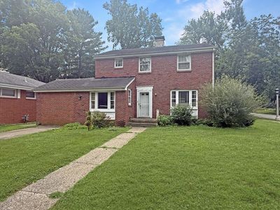 117 W Delaware Ave