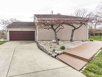 2128 Sir Lockesley Dr