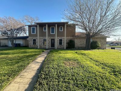 4402 LAKEWOOD DR