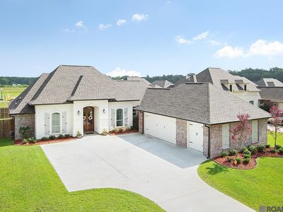 7315 Bessie Dr
