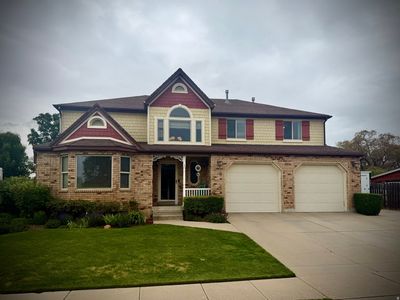2205 E Sunset Dr