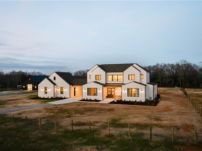 2811 Lebanon Rd