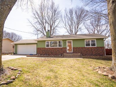 Property at 604 Sherwood Dr, Tabor, IA