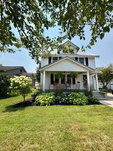 98 Gross St