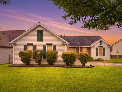 300 Lakeshore Cir