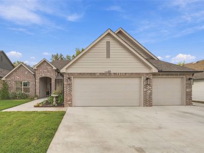803 E Jacksonville St