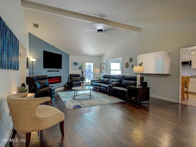 2751 MOORSFIELD Lane