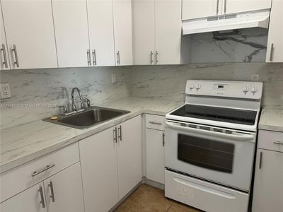 525 W 69th St APT 212
