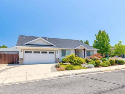 101 SE Yorktown Dr